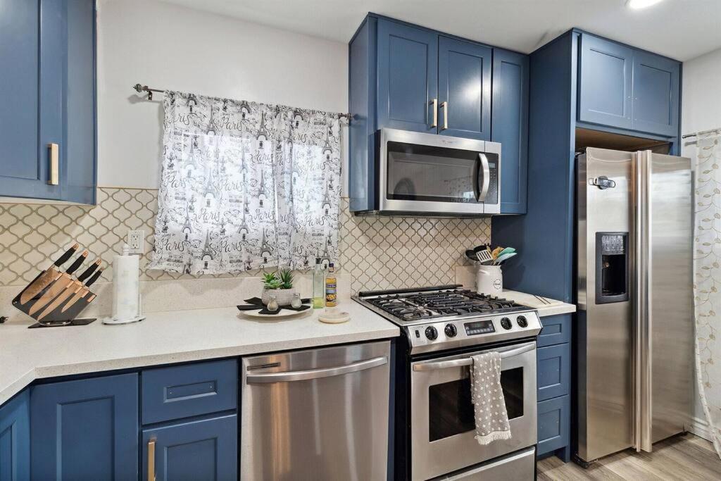 Modern City Ranch 3 Bdrm Family Home Access By Dirt Road Palmdale Exterior foto